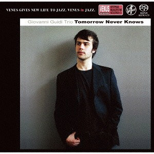 亚洲妓女毛茸茸的撤尿
